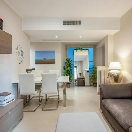 Easylife - - Giulini 5 - Castello Sforzersco *