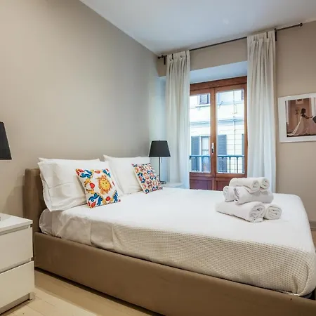 Gemma Preziosa Tra Il Castello Sforzesco Ed Il Duomo Di By Easylife Apartment Milan
