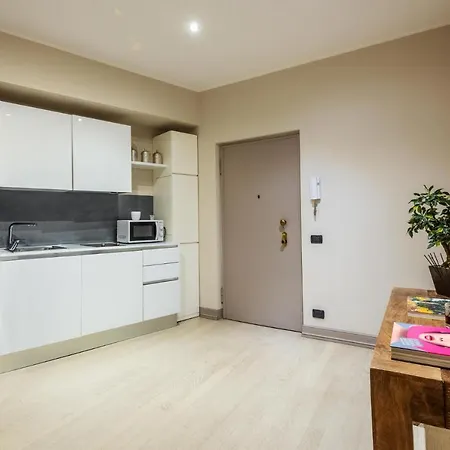 Gemma Preziosa Tra Il Castello Sforzesco Ed Il Duomo Di By Easylife Apartament