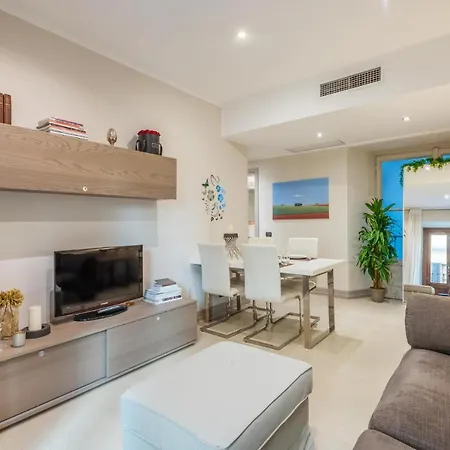 Gemma Preziosa Tra Il Castello Sforzesco Ed Il Duomo Di By Easylife Apartament